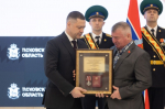 Псковский губернатор передал ордена Мужества семьям погибших на СВО пограничников