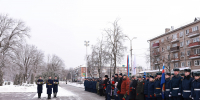 Память защитников Отечества почтили у Вечного Огня в Пскове и на погосте Выбуты - Собрание депутатов