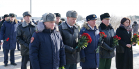 Начальник управления Росгвардии по Псковской области принял участие в памятных мероприятиях ко Дню защитника Отечества - Pln-Pskov.Ru