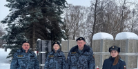 Сотрудники Великих Лук почтили память защитников Отечества на Братском кладбище - УФССП