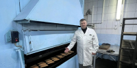 Псковские профсоюзы посетили хлебопекарню в Усть-Долыссах - Pln-Pskov.Ru