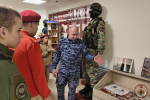 В Псковской областной библиотеке им. Курбатова открылась экспозиция Росгвардии
