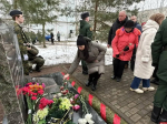 В Острове возложили цветы к бюстам погибших десантников 6-й роты