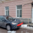 Глыба льда рухнула с крыши и повредила автомобиль в Великих Луках - Pln-Pskov.Ru