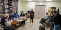 presskonferkurbatov040326-3.jpg - Псковская научная библиотека