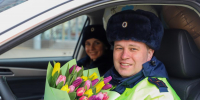 В Пскове полицейские помогли беременной женщине добраться до роддома - InformPskov.Ru