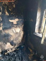 Пожилая женщина погибла при пожаре в селе Середка Псковского округа