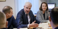 Состоялась встреча спикера Александра Котова с участниками программы «Герои земли Псковской» - InformPskov.Ru
