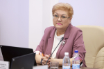 Выбор даты регионального Дня многодетной семьи и поддержку школьных музеев рассмотрел социальный комитет Собрания