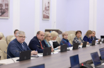 Выбор даты регионального Дня многодетной семьи и поддержку школьных музеев рассмотрел социальный комитет Собрания