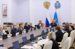Выбор даты регионального Дня многодетной семьи и поддержку школьных музеев рассмотрел социальный комитет Собрания