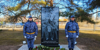 В День войск национальной гвардии псковские росгвардейцы почтили память погибших - Pln-Pskov.Ru