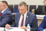 Региональным опытом преобразования районов в округа поделился с законодателями Северо-Запада Алексей Севастьянов