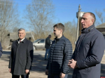 Александр Козловский взял на контроль замену окон в детсаду в локнянской деревне Подберезье