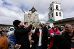 В Троицком соборе Пскова в праздник Благовещения выпустили голубей. ФОТО