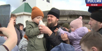 Благая весть над Кремлем: православные псковичи выпустили белых голубей в праздник Благовещения - ГТРК Псков