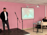 «Надо любить»: в Пскове состоялась встреча с поэтом Яном Березкиным