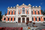 Состоялась премьера спектакля «Два капитана» к 120-летию Псковского театра драмы