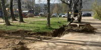 Дорожное покрытие меняют во дворе дома №17 на улице Тимирязева в Великих Луках - Pln-Pskov.Ru