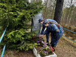 Курсанты Псковского филиала Университета ФСИН России вместе со школьниками привели в порядок памятные захоронения