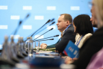 Антон Мороз: Важно проработать вопрос обеспечения многодетных семей жильем