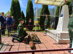 В Островском округе почтили память павших в Великой Отечественной войне у братского захоронения в Сигорицах