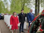 Секретарь реготделения ЕР Александр Козловский почтил память защитников Родины