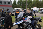 Михаил Ведерников пообщался со стрелками на разных рубежах Международных состязаний «Время героев»