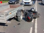 Водитель мопеда врезался в прицеп автомобиля Lexus