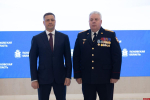 Михаил Ведерников вручил награды по случаю Дня России