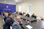 Глава администрации Великих Лук принял участие в семинаре по укреплению региональных символов