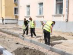 Михаил Ведерников проинспектировал ремонт улицы Советской в Пскове