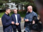 Губернатор оценил ход благоустройства сквера на Индустриальной в Пскове