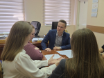 Педагогические стажировки, адаптация студентов и поддержка учителей: в Министерстве образования региона обсудили план работы Совета молодых педагогов                      