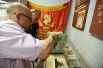 Участники СВО осмотрели ретро-парк и новые автобусы «Псковпассажиравтотранса» на профтуре