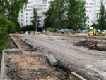 Начался ремонт двора на улице Западной в Пскове