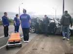 По пути на форум делегаты Народного фронта помогли пострадавшим в ДТП в Великих Луках