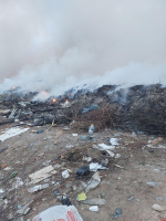 В Пушкиногорском округе снова загорелся мусорный полигон