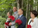 Александр Козловский вместе с жителями Палкино почтил память героев-освободителей