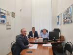 Антон Минаков представил документы для регистрации кандидатом в депутаты ГД