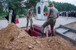 Останки советских воинов перезахоронили на мемориале «Жидилов Бор» в Псковском округе