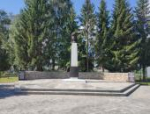 Михаил Ведерников оценил благоустройство территории у памятника Александру Невскому в Порхове