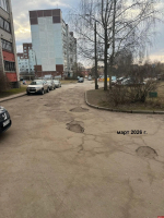 Проезд у трех домов по улице Байкова отремонтировали в Пскове