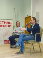 Сенатор Наталья Мельникова посетила детский лагерь «Стремительный»