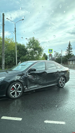 Полиция устанавливает виновника ДТП в Пскове с участием спецтранспорта с маячками