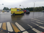 Полиция устанавливает виновника ДТП в Пскове с участием спецтранспорта с маячками