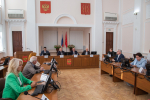 В Великих Луках обсудили актуальные вопросы развития города с депутатами разных уровней