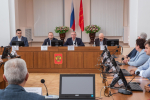 В Великих Луках обсудили актуальные вопросы развития города с депутатами разных уровней