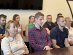 От скоростного поезда до фиджитал-спорта: Александр Козловский пообщался с великолукскими заводчанами