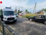 Мотоцикл с двумя мужчинами столкнулся с автомобилем в Псковском районе